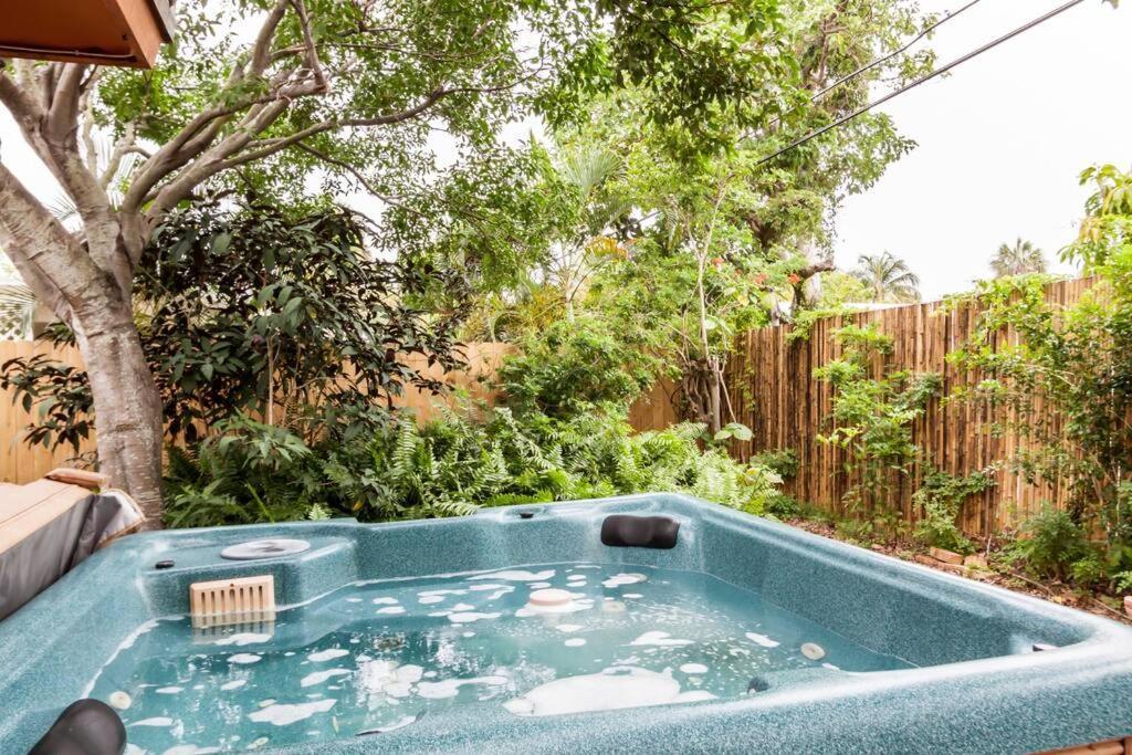 Comfortable Home, 7 Min Walk To Beach, Hot Tub, Pompano Beach Exterior foto
